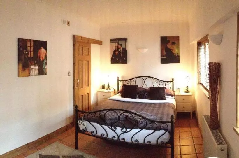 Majatalo Tanglewood Gatwick Bed & Breakfast