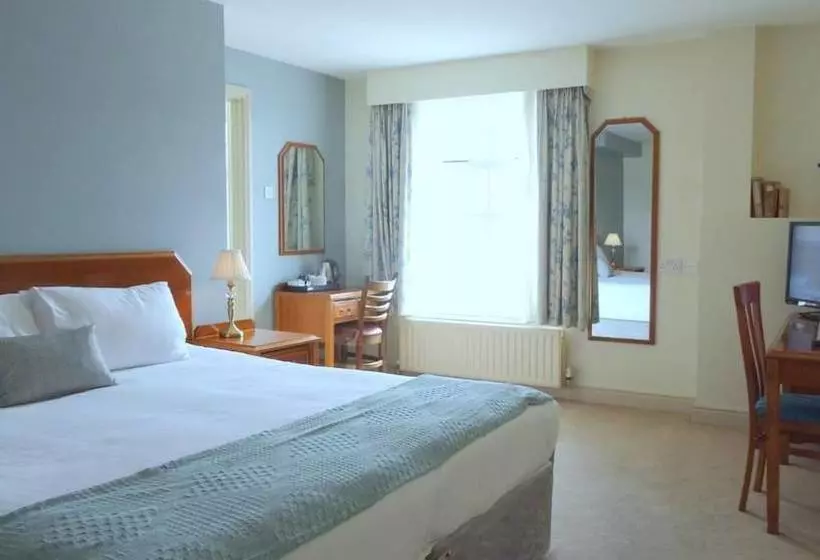 Majatalo The Lough & Quay Guest Accommodation