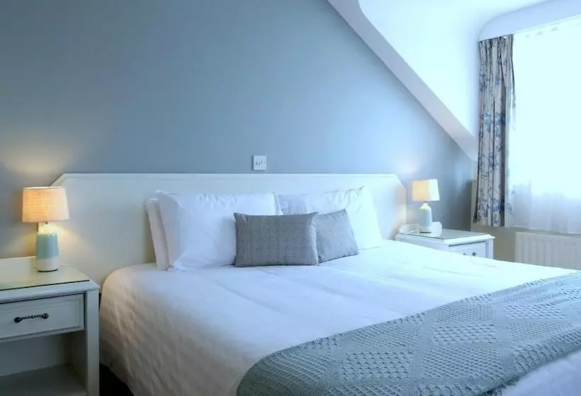 Majatalo The Lough & Quay Guest Accommodation