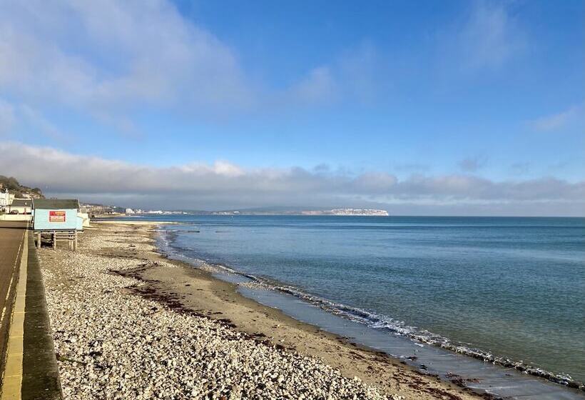 ペンション The Miclaran Guest House