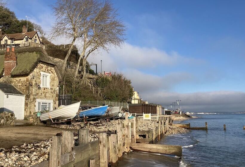 ペンション The Miclaran Guest House