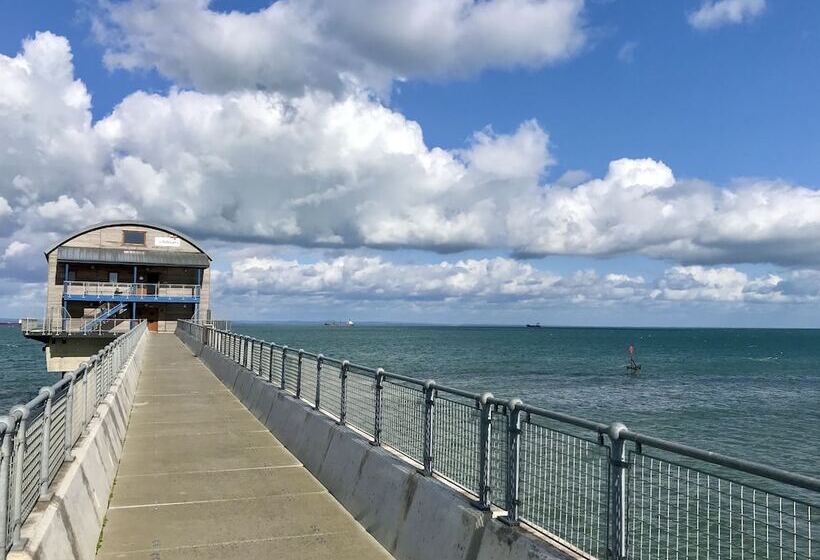 ペンション The Miclaran Guest House