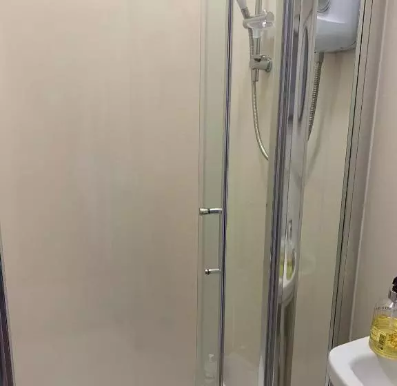 Majatalo The Pines Guest House