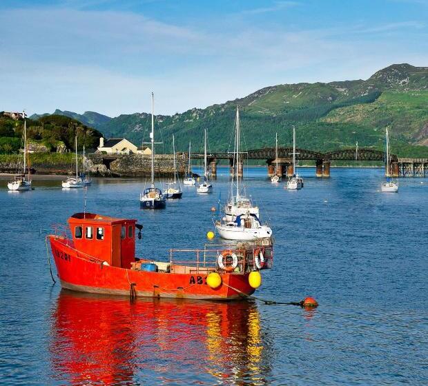 ペンション Wavecrest