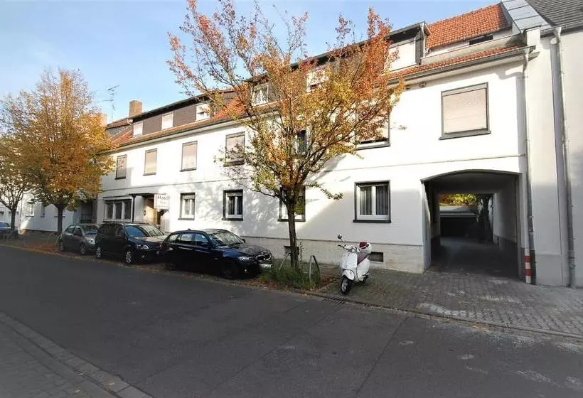 ペンション Haus Isenburg