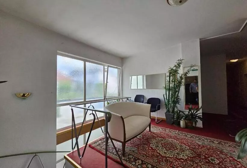 ペンション Haus Isenburg