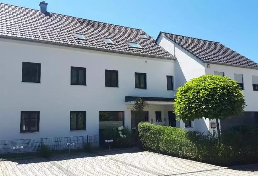 Albergue Gästehaus Lodermeier