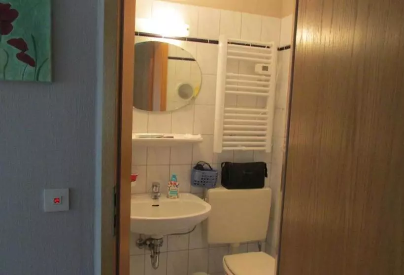 ペンション Gästehaus Carstens