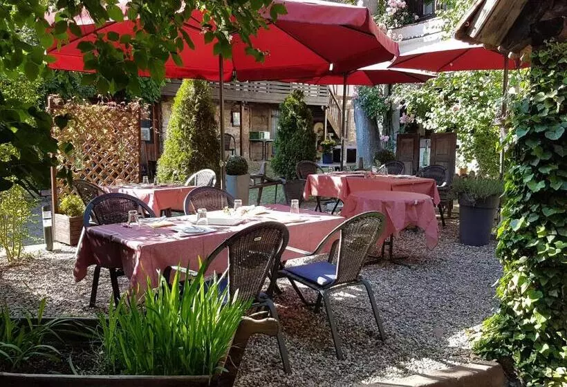 1463 Apartmenthaus