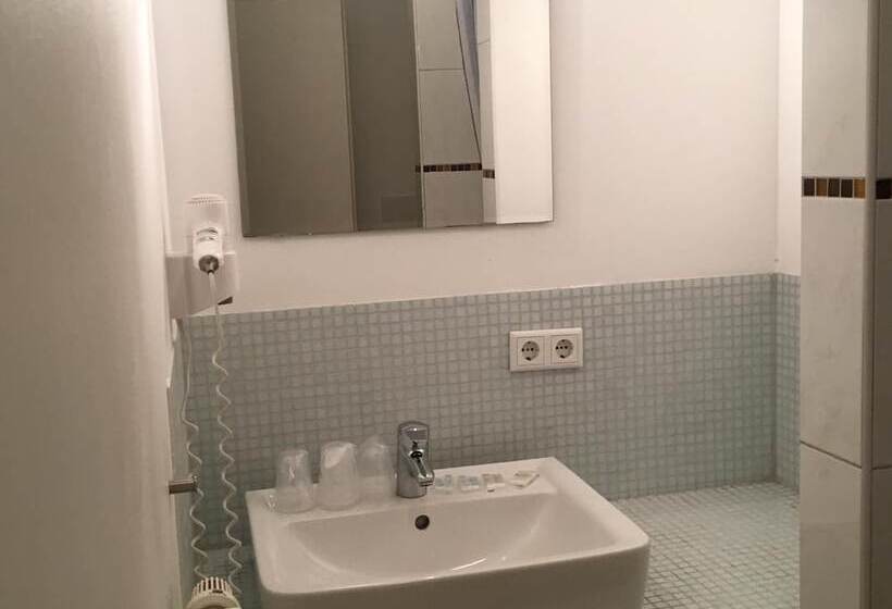 بنسيون Draiser Hof