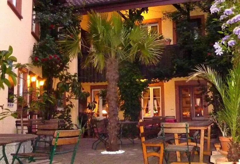 Retkeilymaja Historisches Genusshotel Löwen