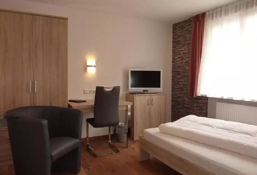 Retkeilymaja Historisches Genusshotel Löwen