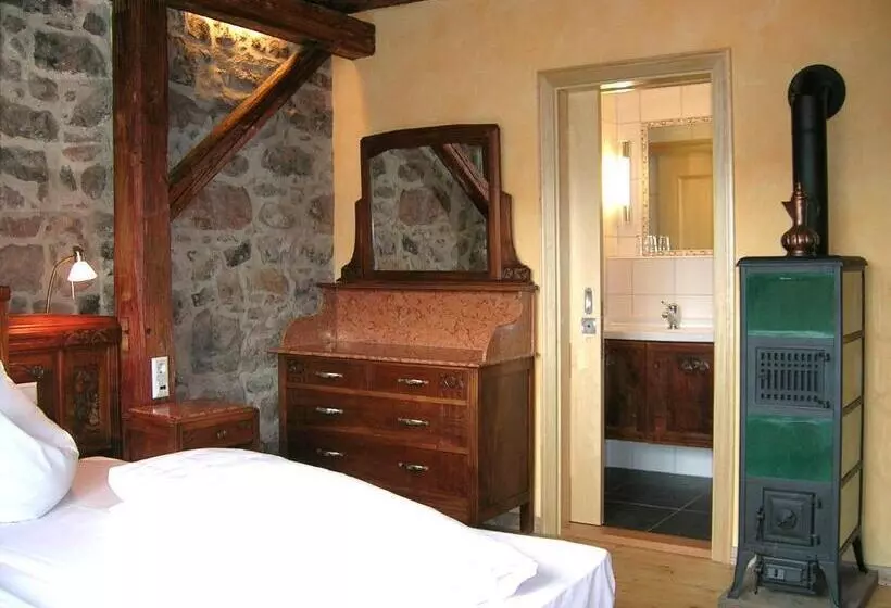 Retkeilymaja Historisches Genusshotel Löwen