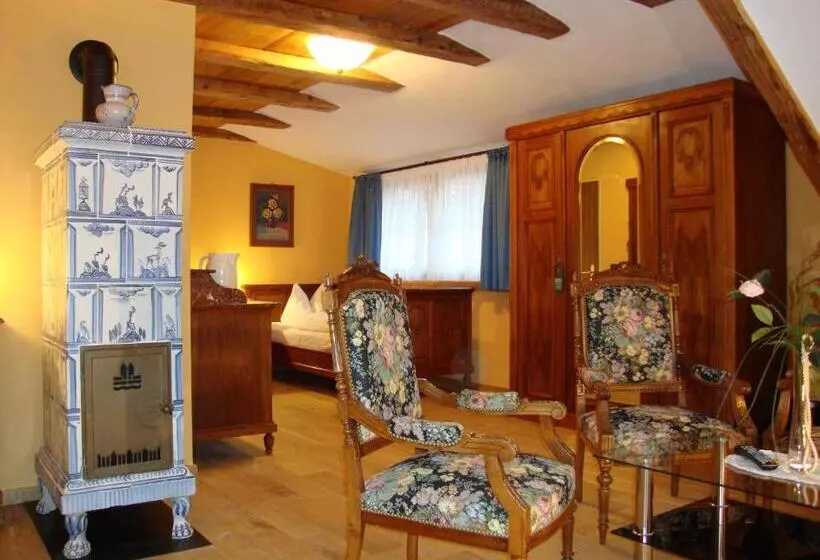 Retkeilymaja Historisches Genusshotel Löwen