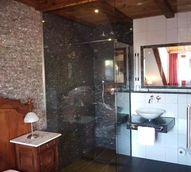 Retkeilymaja Historisches Genusshotel Löwen