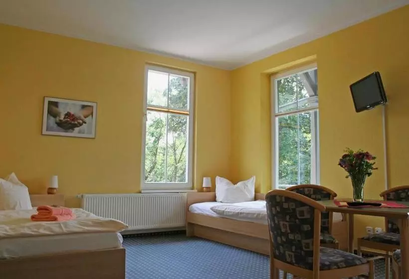 Majatalo Dreibrunnen Gästehaus Im Luisenpark