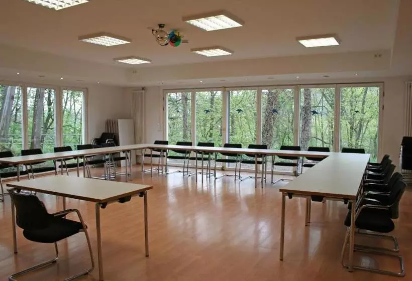 Majatalo Dreibrunnen Gästehaus Im Luisenpark