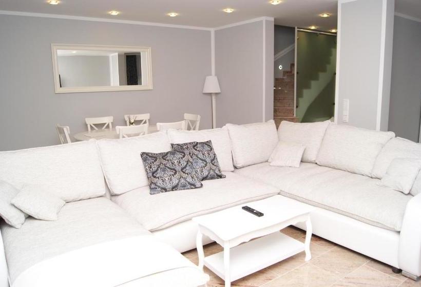 Merkel Villa Apartamente