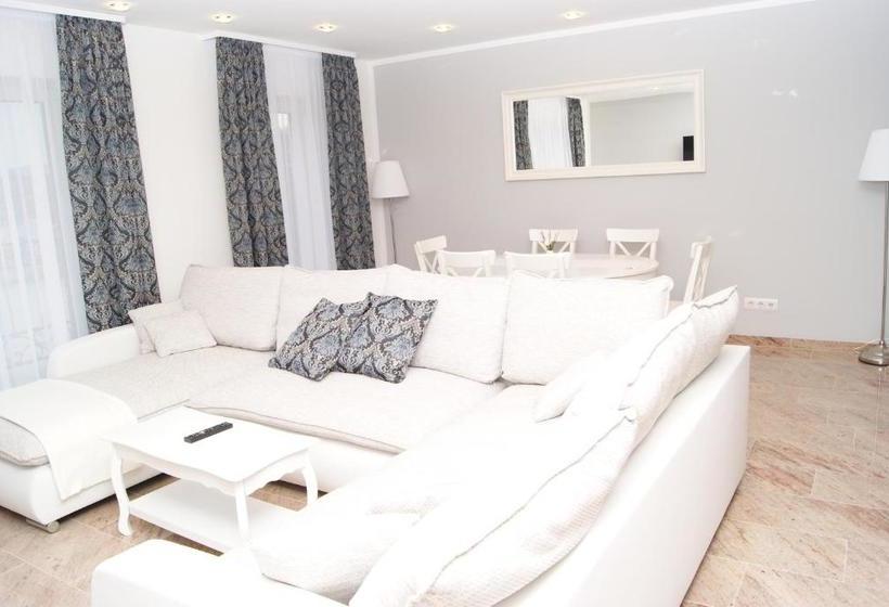 Merkel Villa Apartamente