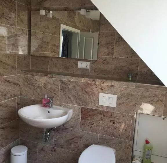 Merkel Villa Apartamente