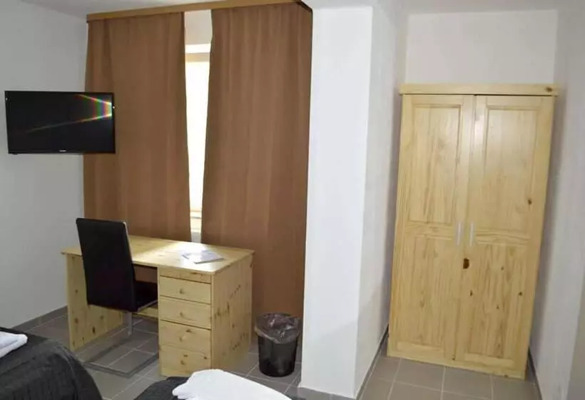 Zwei Raben Pension