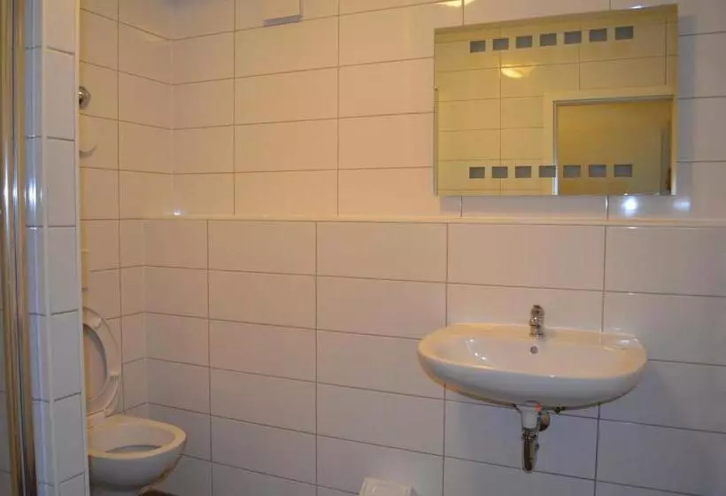 Zwei Raben Pension