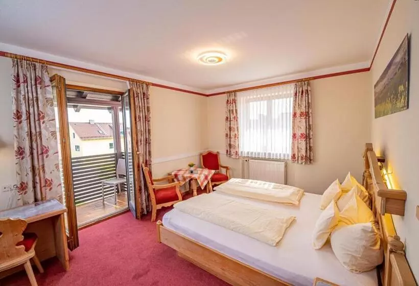 Retkeilymaja Gasthof Schneiderwirt, Kipfenberg Ot Hirnstetten