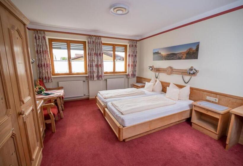 Retkeilymaja Gasthof Schneiderwirt, Kipfenberg Ot Hirnstetten