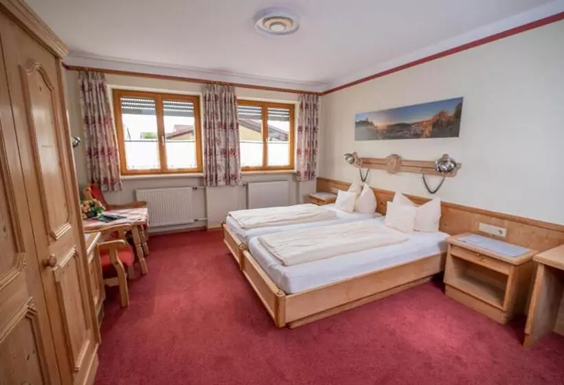 Retkeilymaja Gasthof Schneiderwirt, Kipfenberg Ot Hirnstetten