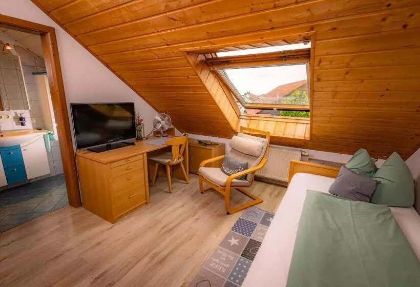 Retkeilymaja Gasthof Schneiderwirt, Kipfenberg Ot Hirnstetten