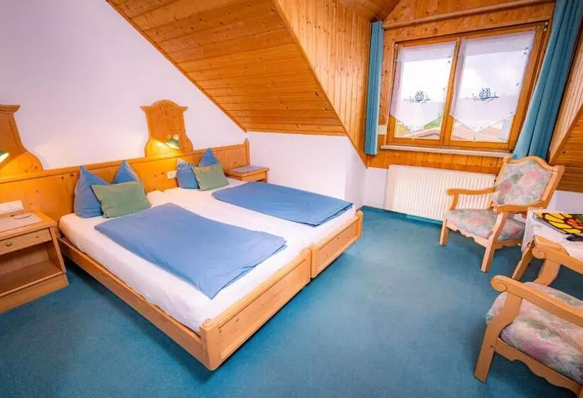 Retkeilymaja Gasthof Schneiderwirt, Kipfenberg Ot Hirnstetten