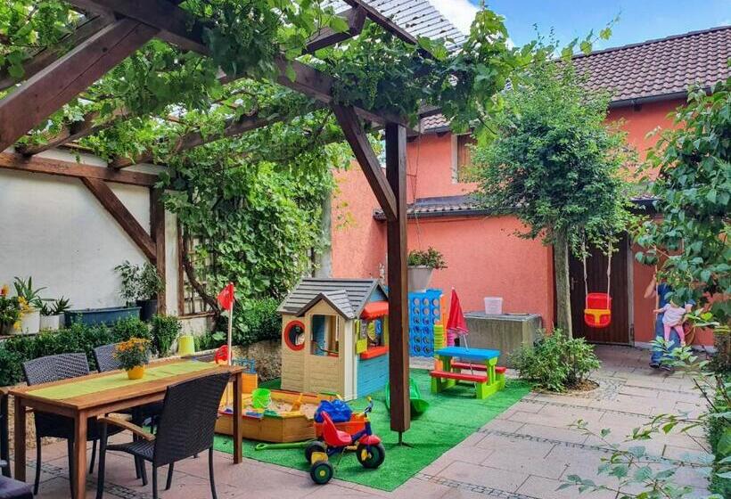 Retkeilymaja Gasthof Schneiderwirt, Kipfenberg Ot Hirnstetten