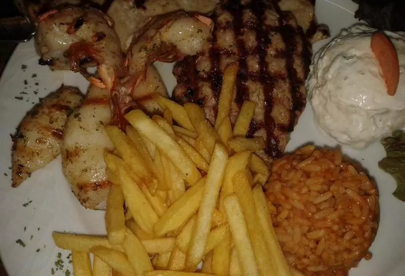 ユースホステル Syrtaki Bei Nikos