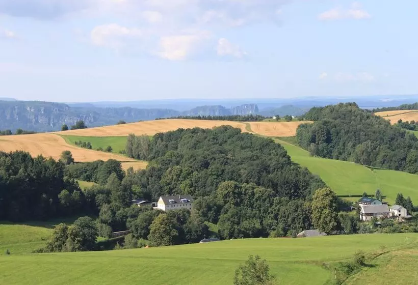 ペンション Gasthof Hertigswalde