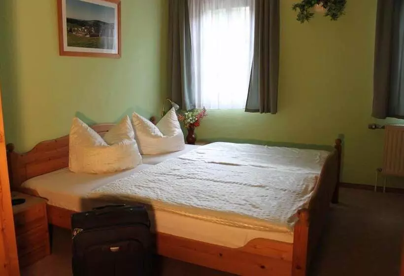 ペンション Gasthof Hertigswalde