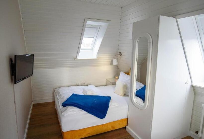 הוסטל Pension Luuward 3 Sterne