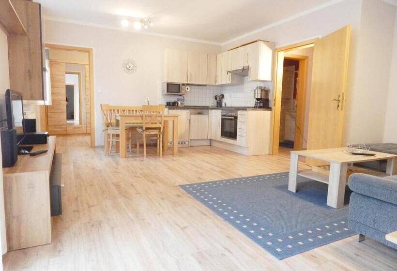 Отель Ferienwohnungen Stark