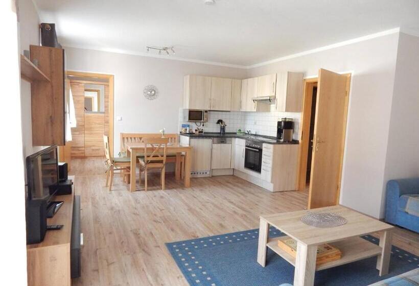 Отель Ferienwohnungen Stark