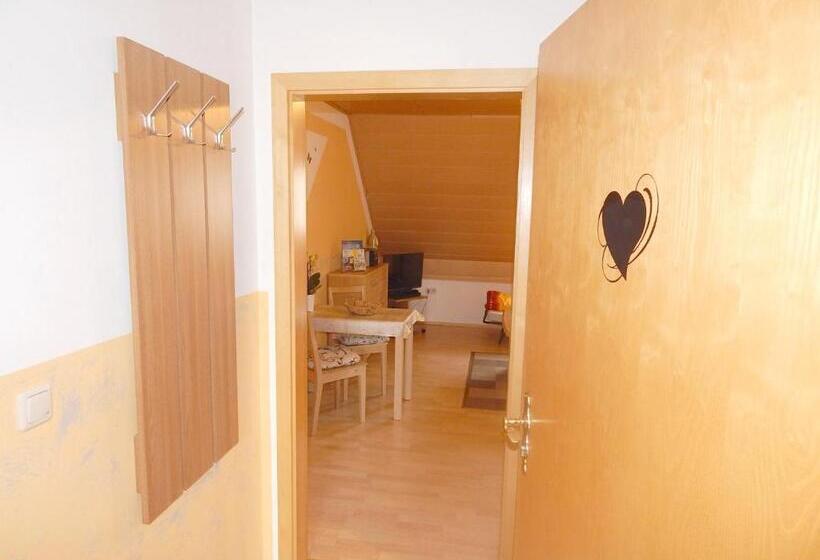 Отель Ferienwohnungen Stark