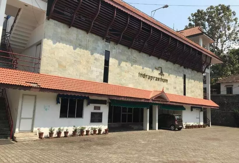 ホテル Indraprastham Tourist Home
