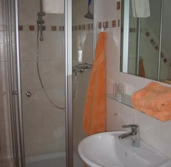 ペンション Ferienwohnungen Schäferhaus, Incl Meinecardplus