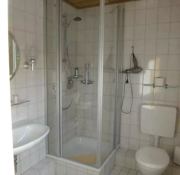 ペンション Ferienwohnungen Schäferhaus, Incl Meinecardplus