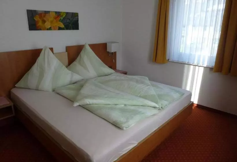 ペンション Ferienwohnungen Schäferhaus, Incl Meinecardplus