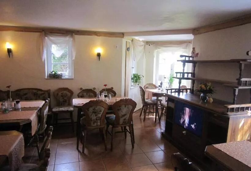 Majatalo Gast & Logierhaus Am Rheinsberger See