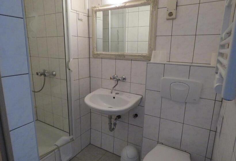 פנסיון Gast & Logierhaus Am Rheinsberger See