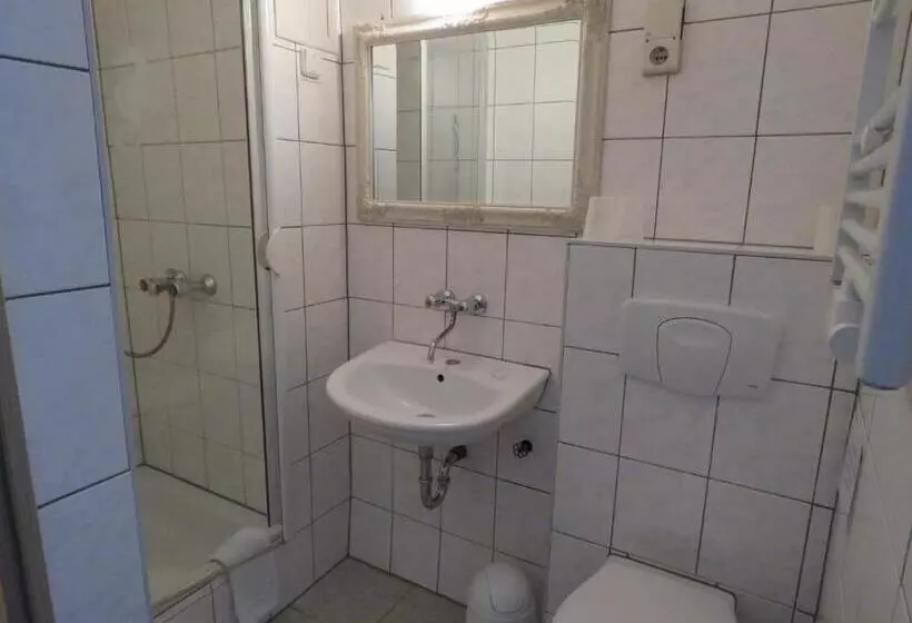 Majatalo Gast & Logierhaus Am Rheinsberger See