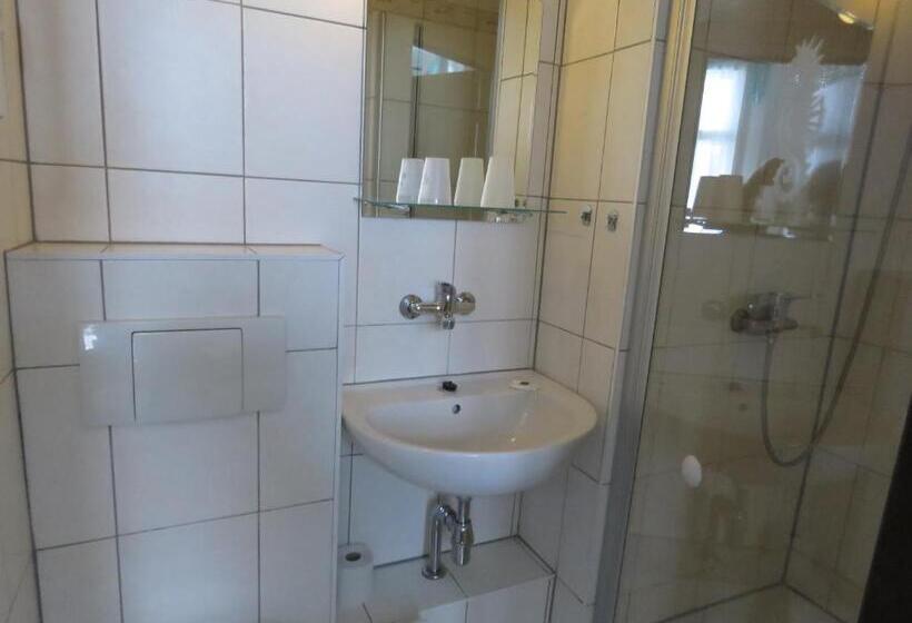 פנסיון Gast & Logierhaus Am Rheinsberger See