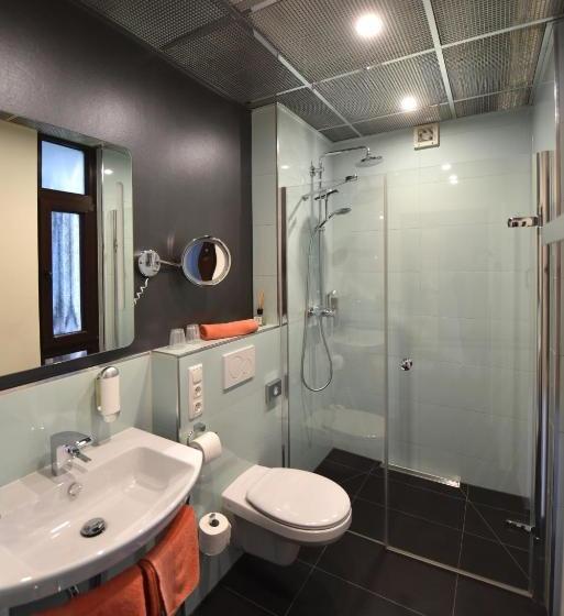 Pensjonat Gästehaus Und Weingut Bernd Frieden