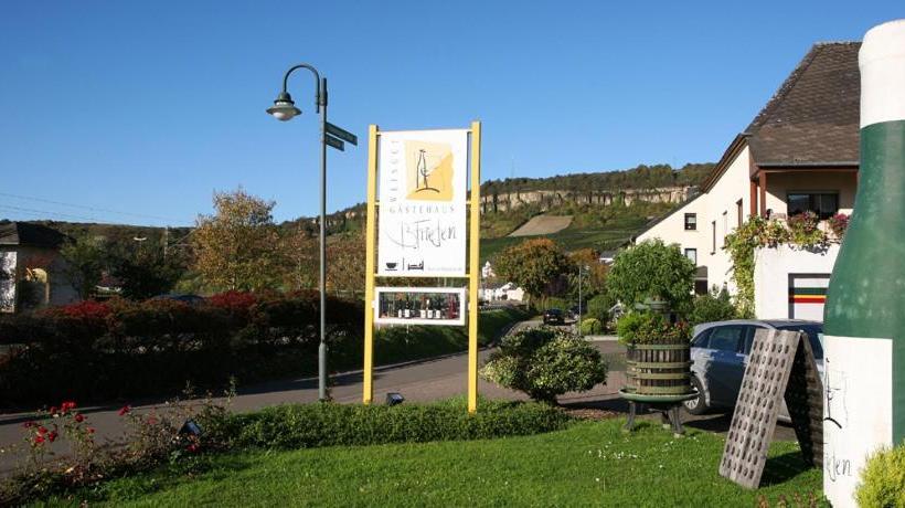 Pensjonat Gästehaus Und Weingut Bernd Frieden