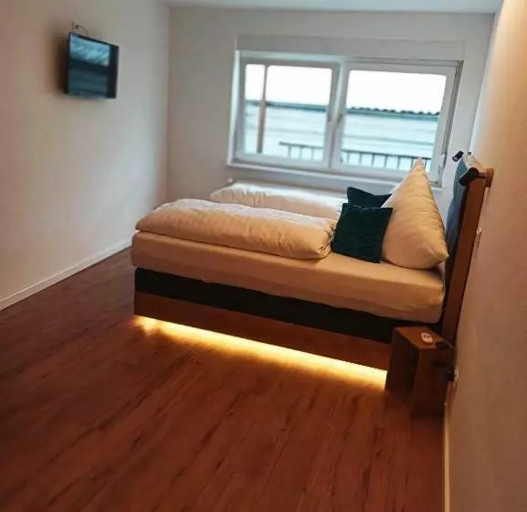 Majatalo Gästezimmer / Weingut Peter